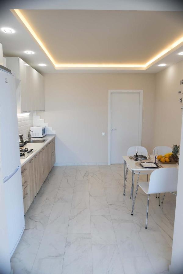Ferienwohnung Просторная Однокомнатная Жк Счастливый Dnipro Exterior foto