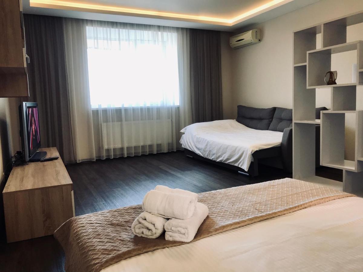 Ferienwohnung Просторная Однокомнатная Жк Счастливый Dnipro Exterior foto