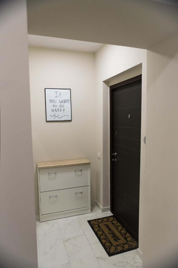 Ferienwohnung Просторная Однокомнатная Жк Счастливый Dnipro Exterior foto